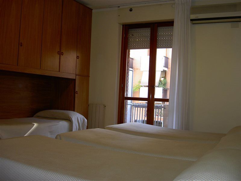 Hotel Cinecitta Roma Exterior foto